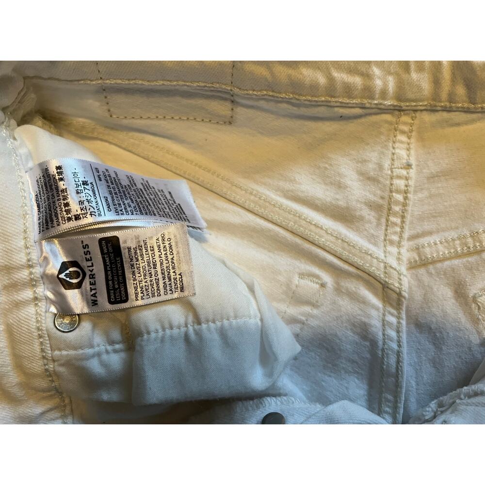 Levi 501 denim shorts white size w27 womans - Picture 4 of 6